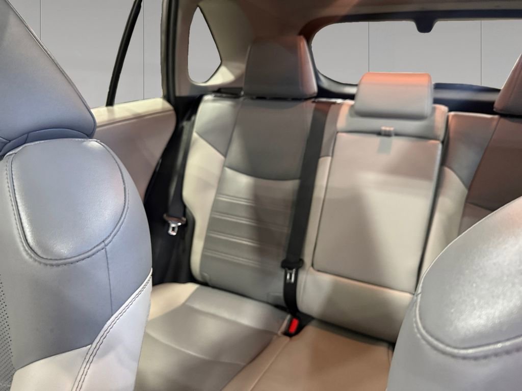 Used 2021 Toyota RAV4 Limited image 16