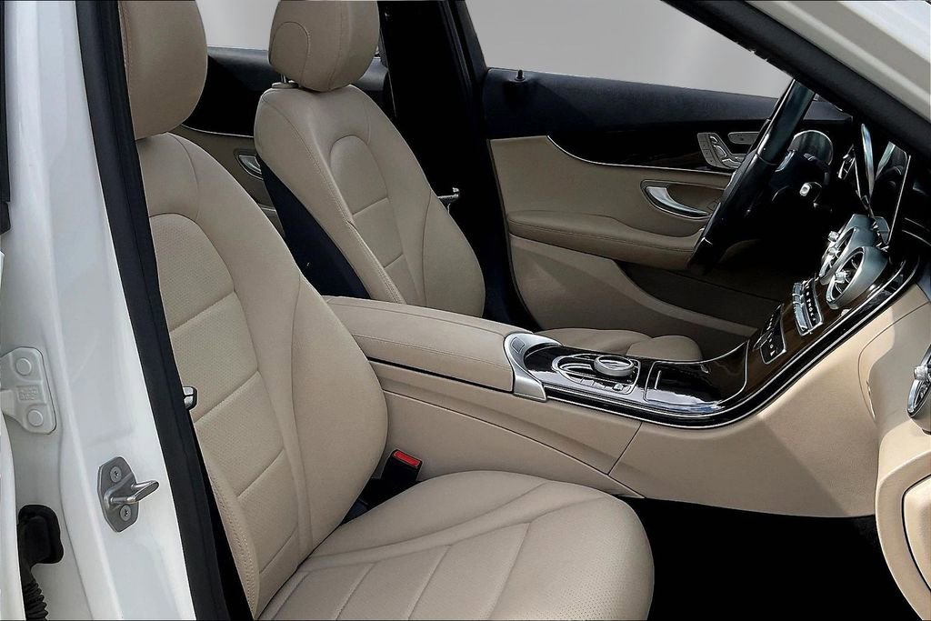 Used 2021 Mercedes-Benz C 300 4MATIC Sedan w/ Premium Package image 29