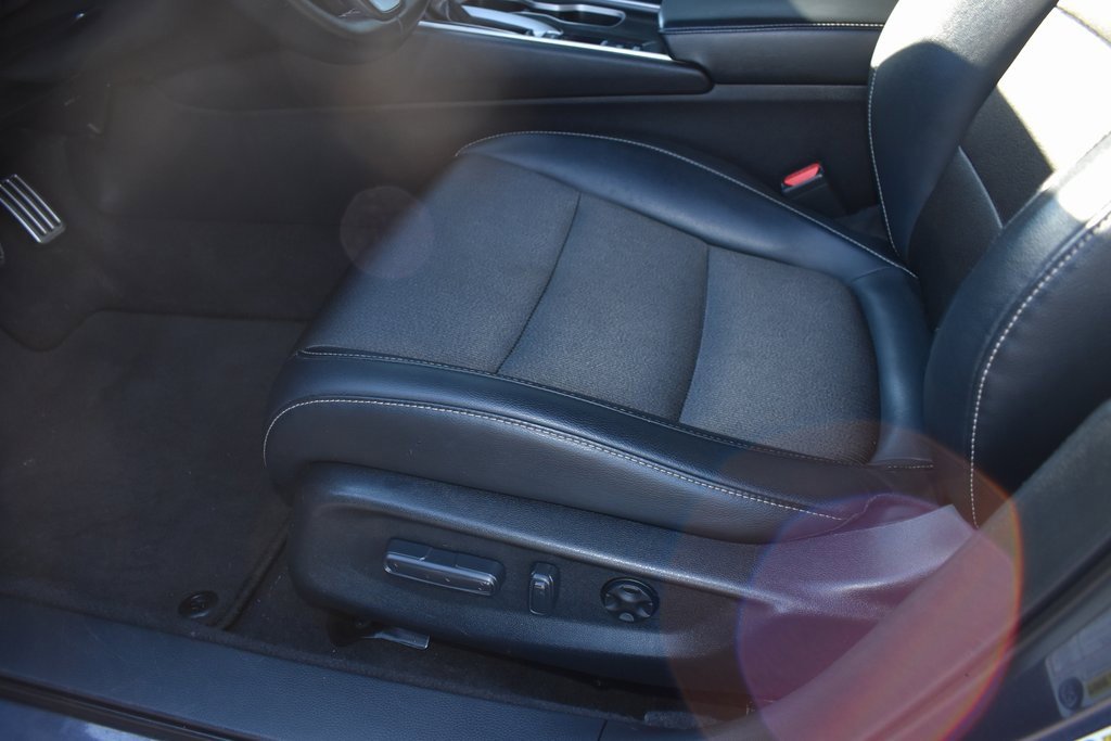 Used 2018 Honda Accord Sport image 7