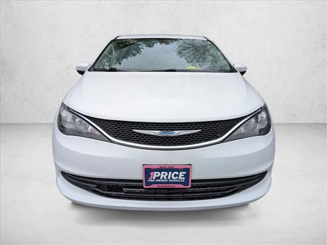 Used 2018 Chrysler Pacifica LX FWD video 2