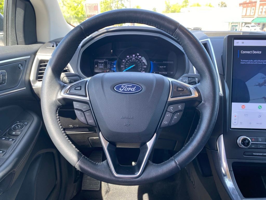 Used 2024 Ford Edge Titanium AWD/4WD image 12