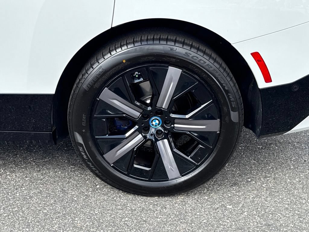 Certified 2024 BMW iX xDrive50 w/ Sport Package AWD/4WD image 14