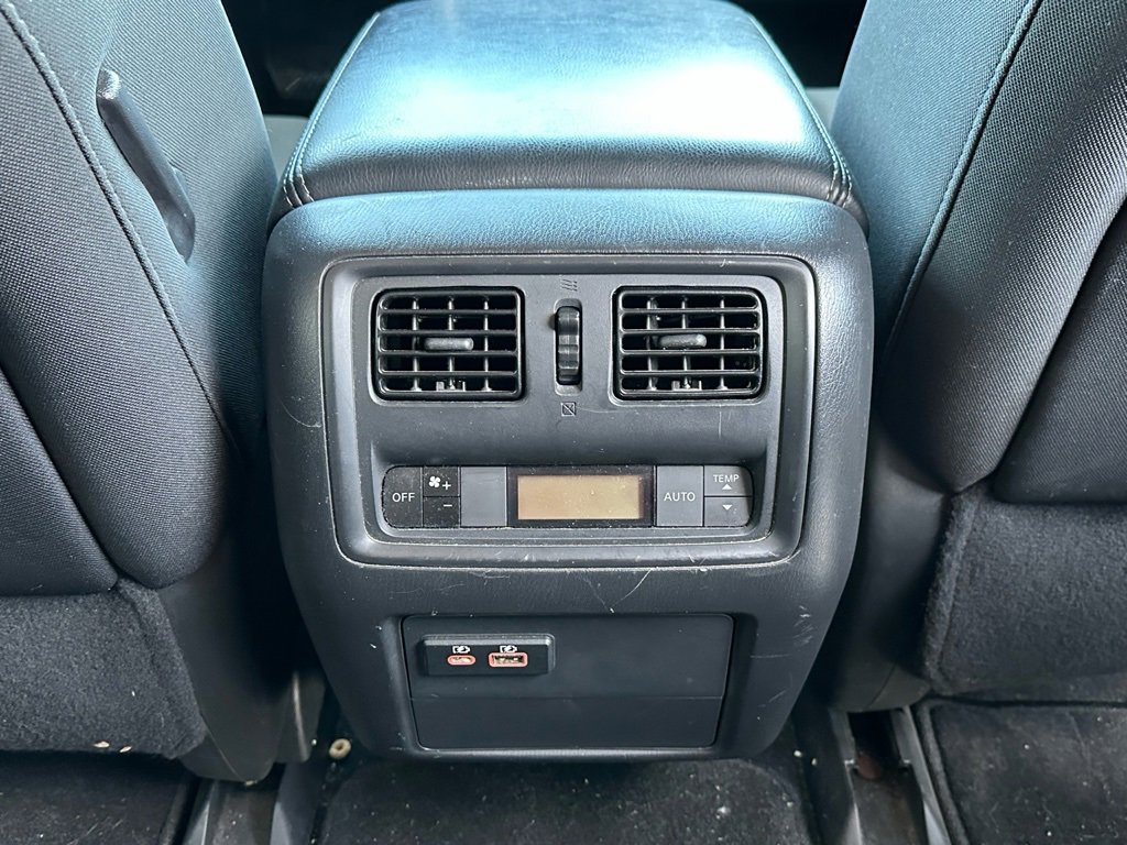 Used 2020 Nissan Pathfinder SV image 20