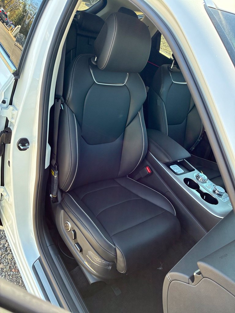 New 2027 Genesis GV70 2.5T Advanced AWD/4WD image 15