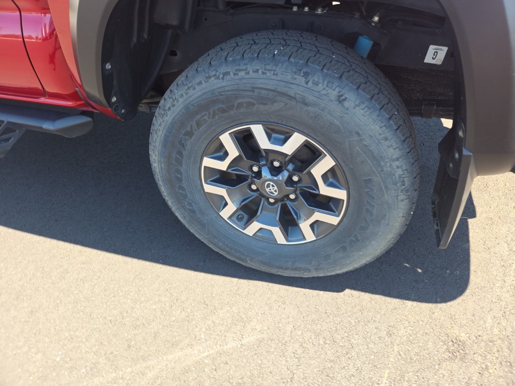 Used 2019 Toyota Tacoma TRD Off-Road AWD/4WD image 33