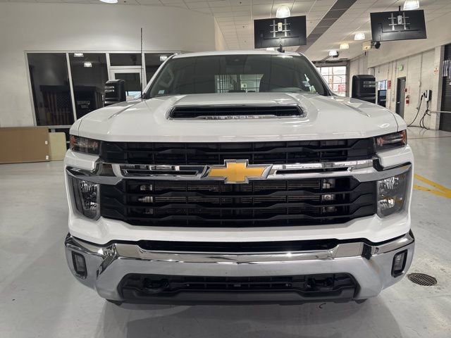 Used 2024 Chevrolet Silverado 2500 LT w/ Convenience Package image 10