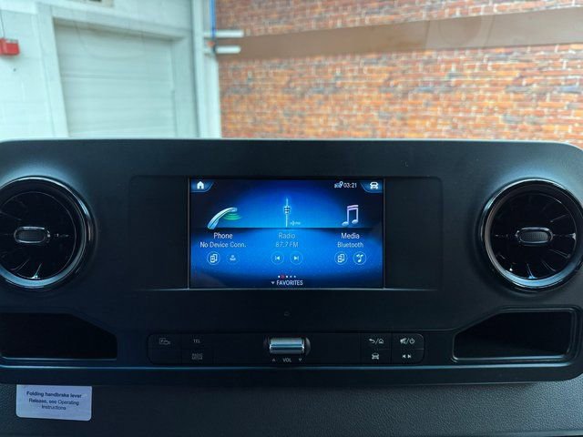 Used 2024 Mercedes-Benz Sprinter 2500 image 17