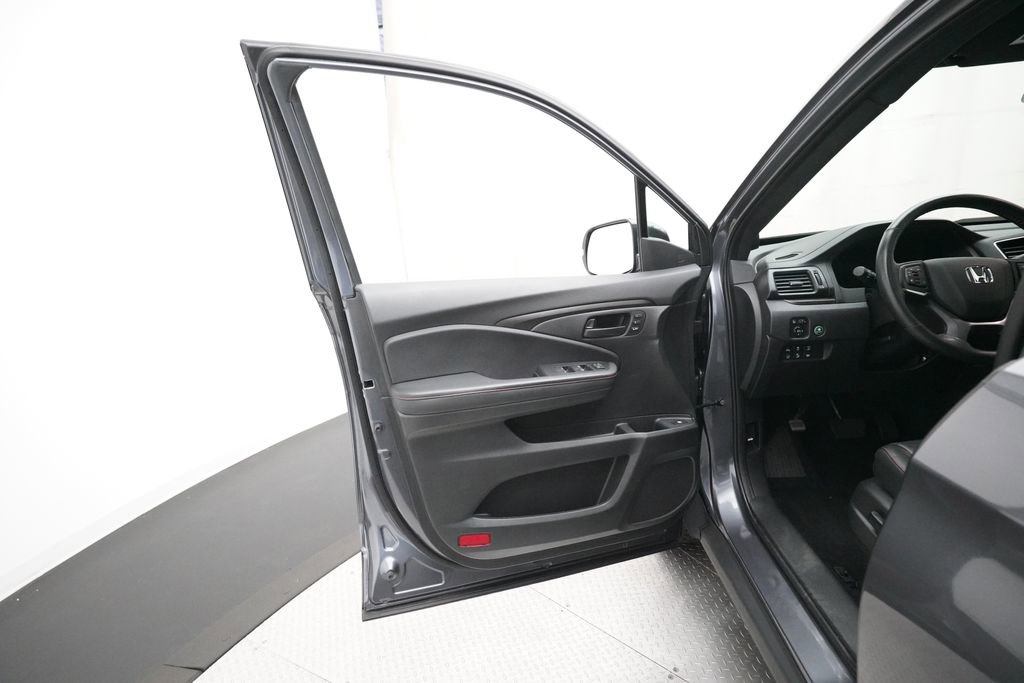 Certified 2025 Honda Ridgeline TrailSport image 27