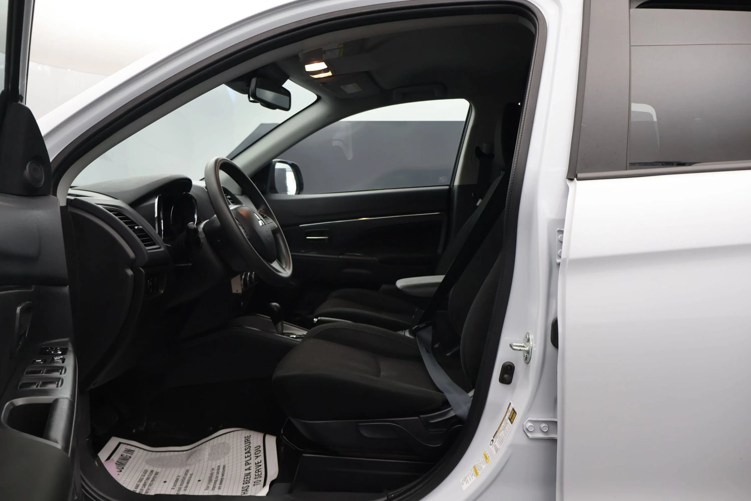 Used 2025 Mitsubishi Outlander Sport ES AWD/4WD image 11