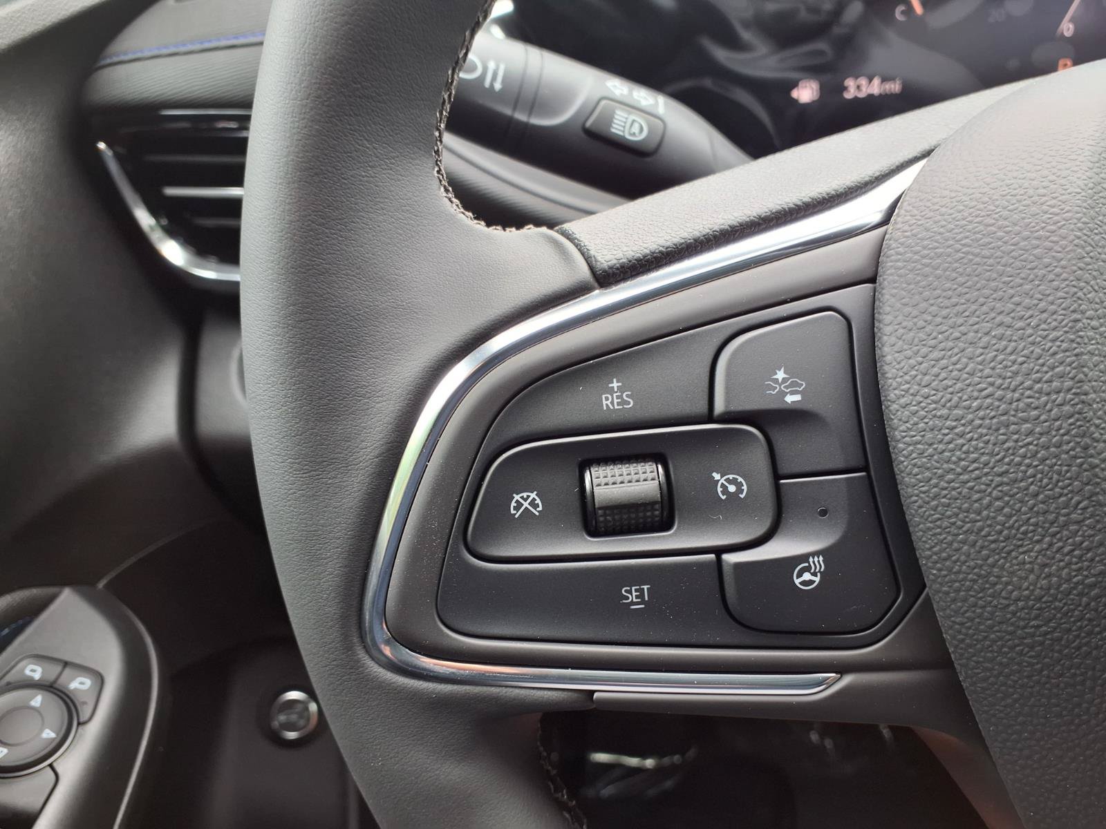 New 2026 Buick Envista Sport Touring w/ Convenience I Package FWD image 9