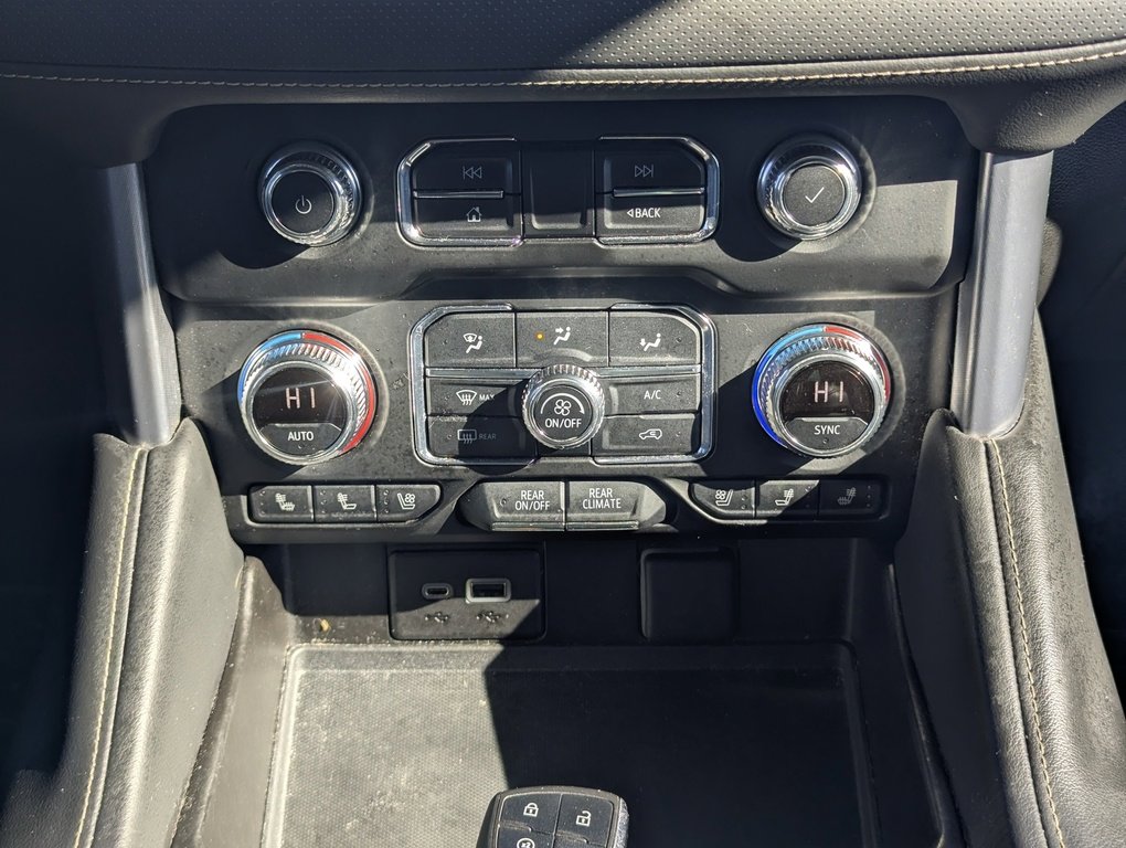 Used 2021 GMC Yukon XL SLT image 35