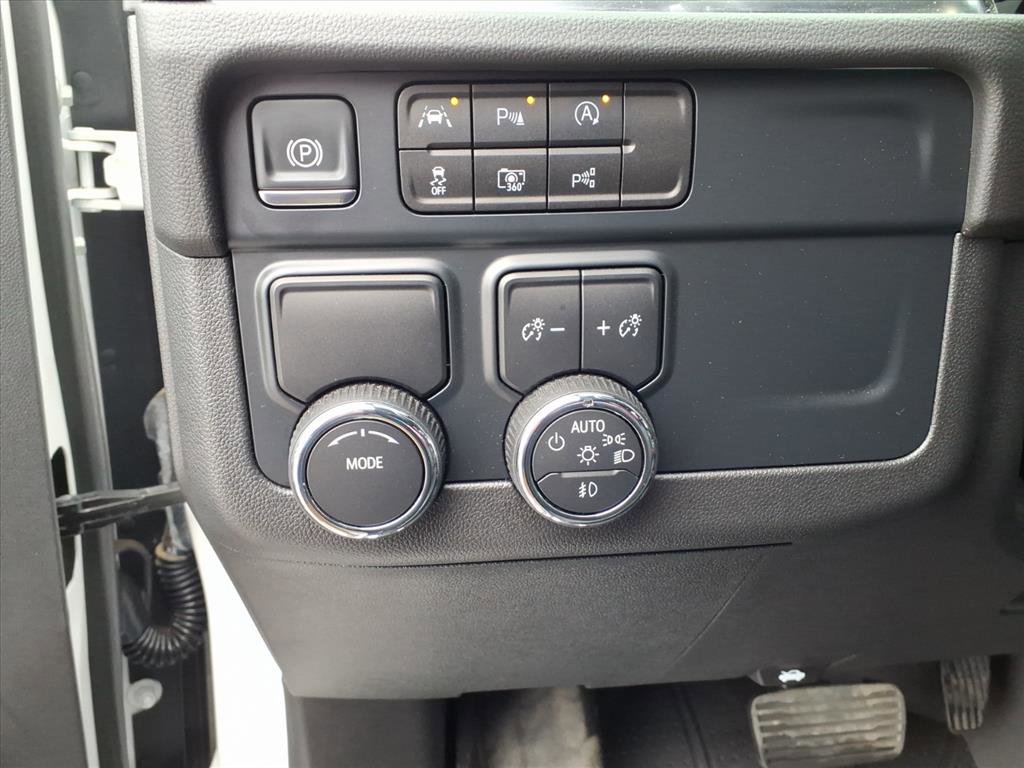 Used 2025 Chevrolet Tahoe RST w/ Comfort Package image 12