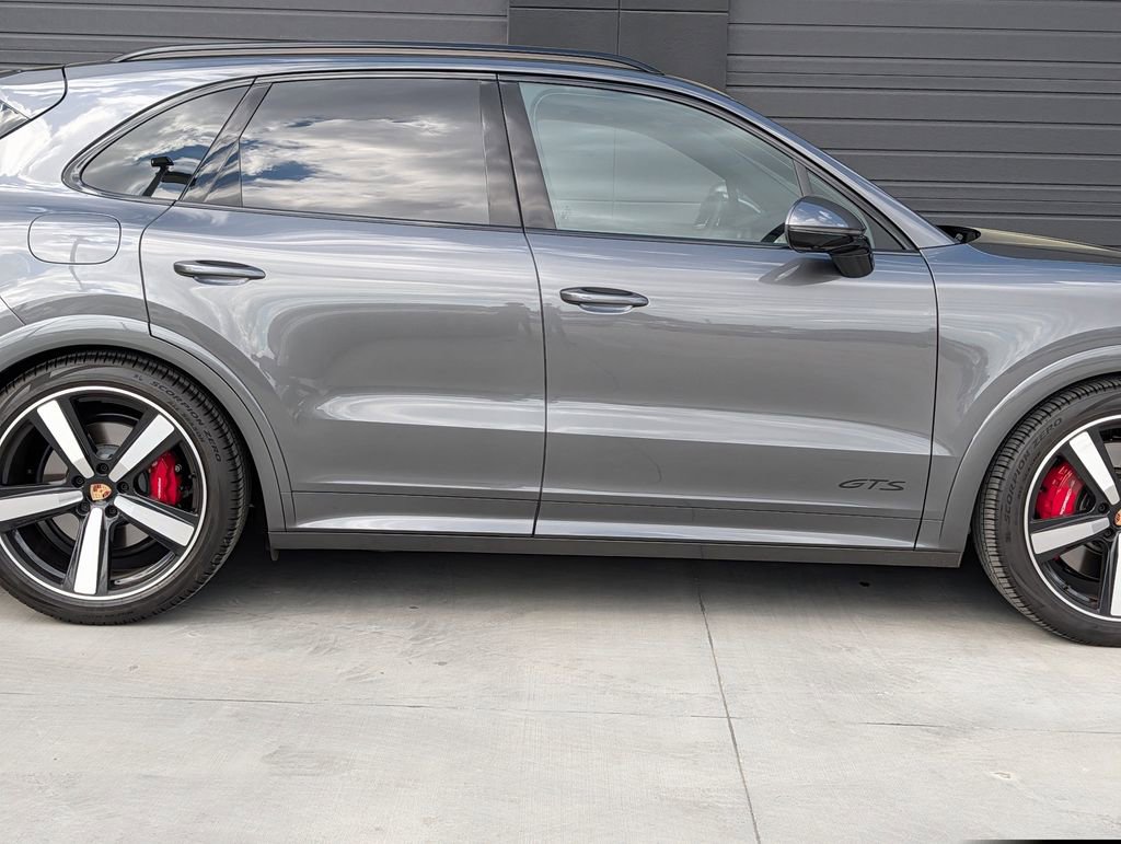 Certified 2025 Porsche Cayenne GTS image 34