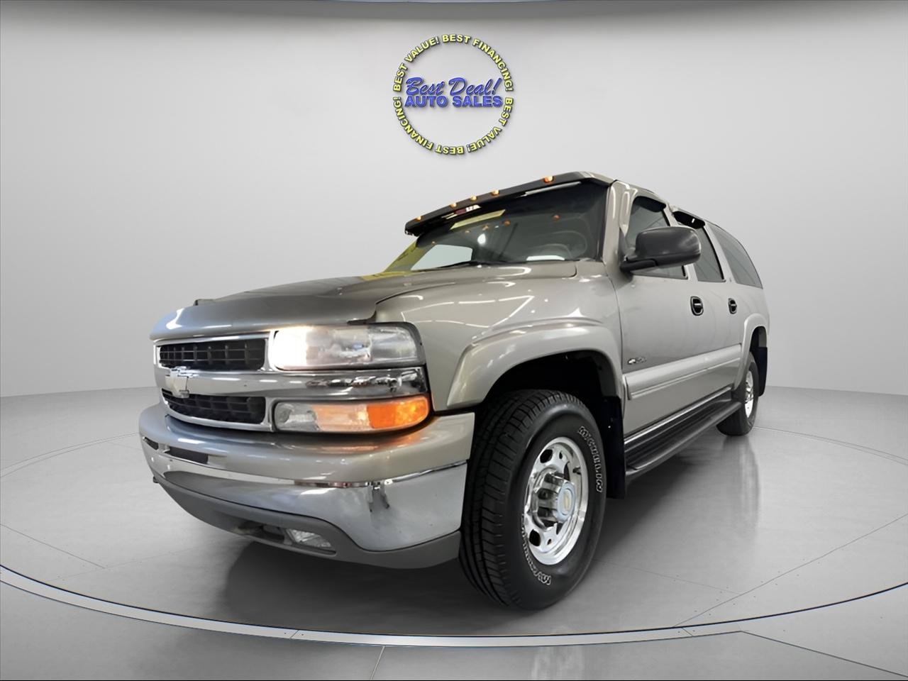 Used 2000 Chevrolet Suburban 2500 LS w/ LS Preferred Equipment Group AWD/4WD image 1