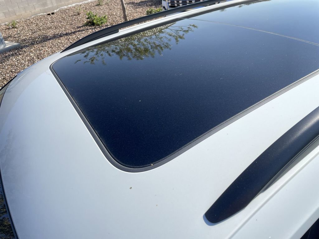 Used 2021 Volkswagen Tiguan SE w/ Panoramic Sunroof Package image 18