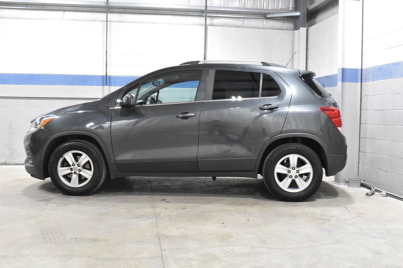 Used 2020 Chevrolet Trax LT FWD image 23