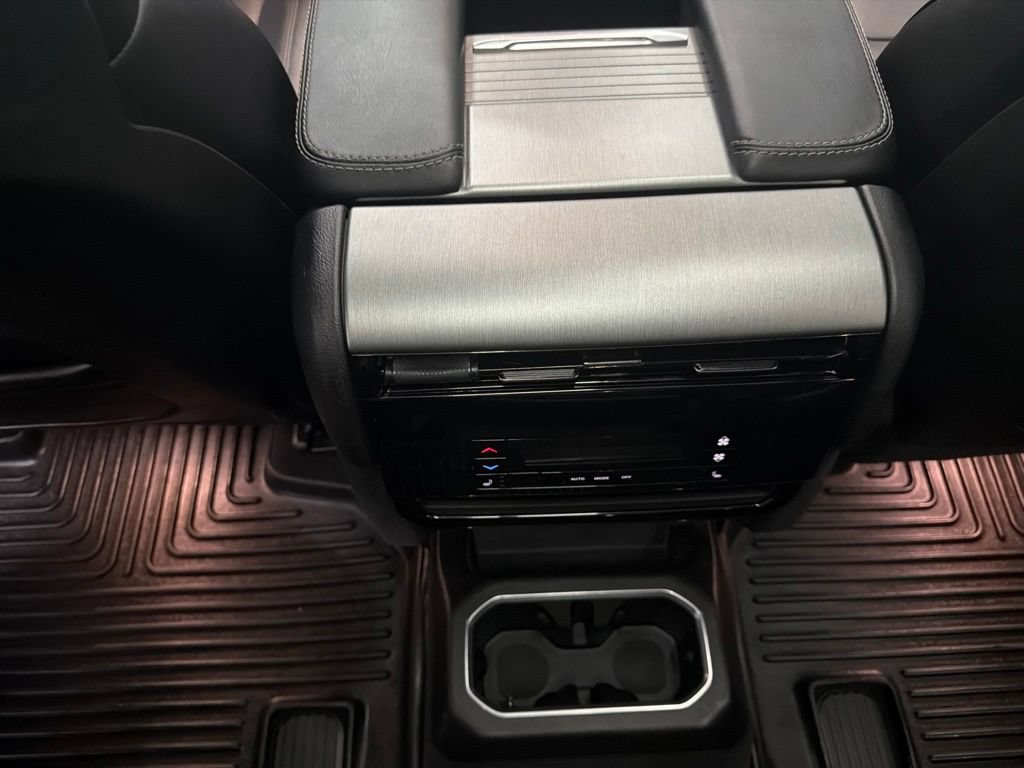 Used 2023 Jeep Wagoneer Series II AWD/4WD image 24