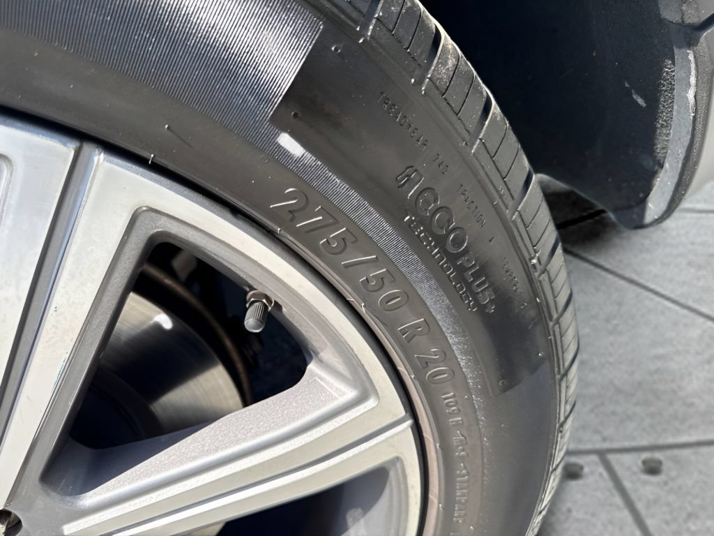 Used 2020 Mercedes-Benz GLS 450 4MATIC image 23