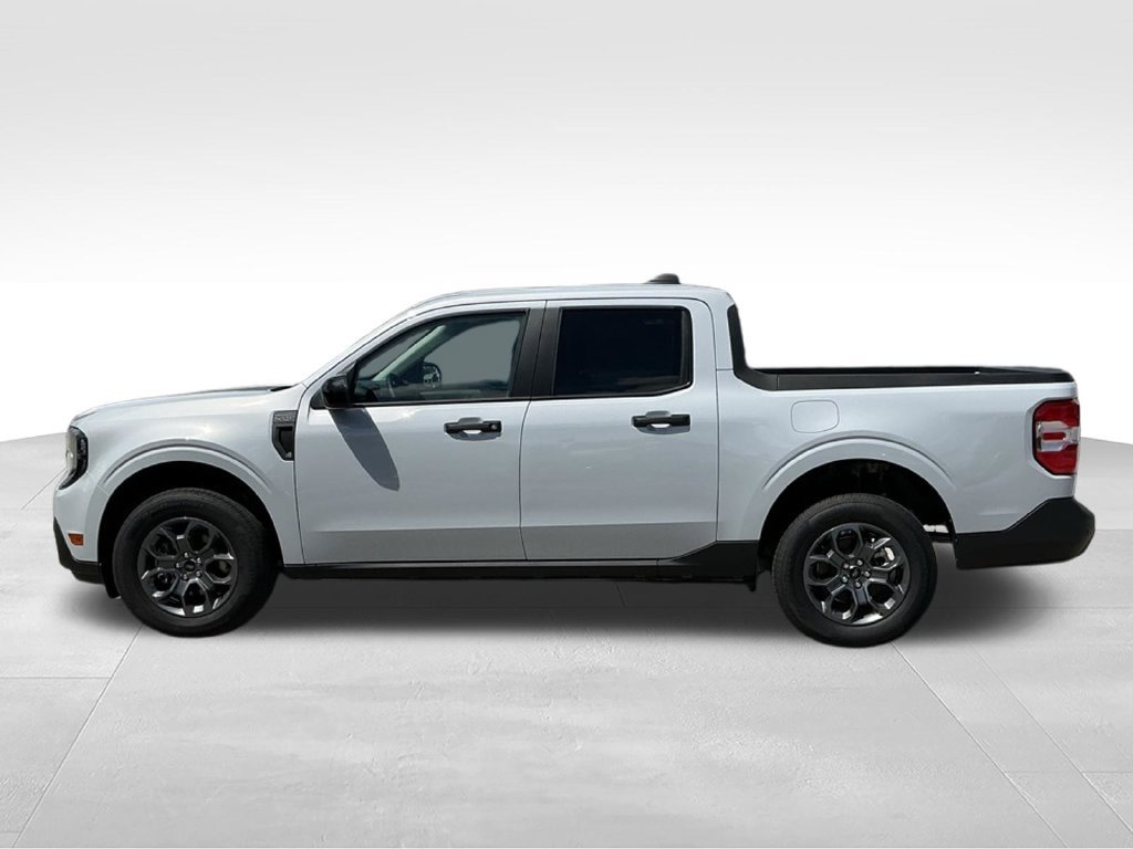 New 2026 Ford Maverick XLT w/ XLT Luxury Package FWD image 3