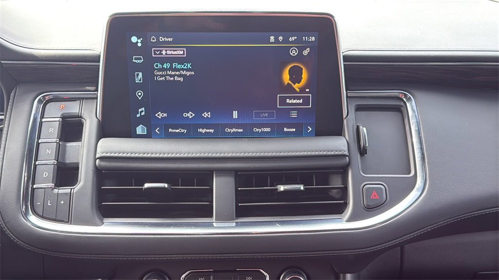 Used 2022 Chevrolet Tahoe LT w/ Luxury Package image 16