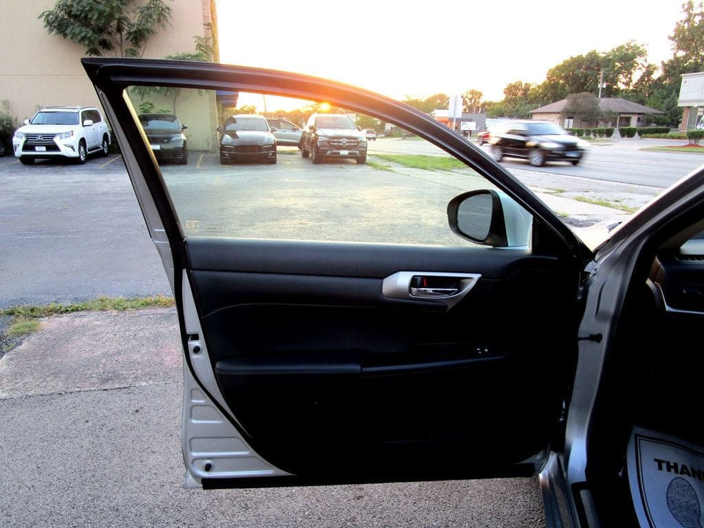 Used 2014 Lexus CT 200h FWD image 31