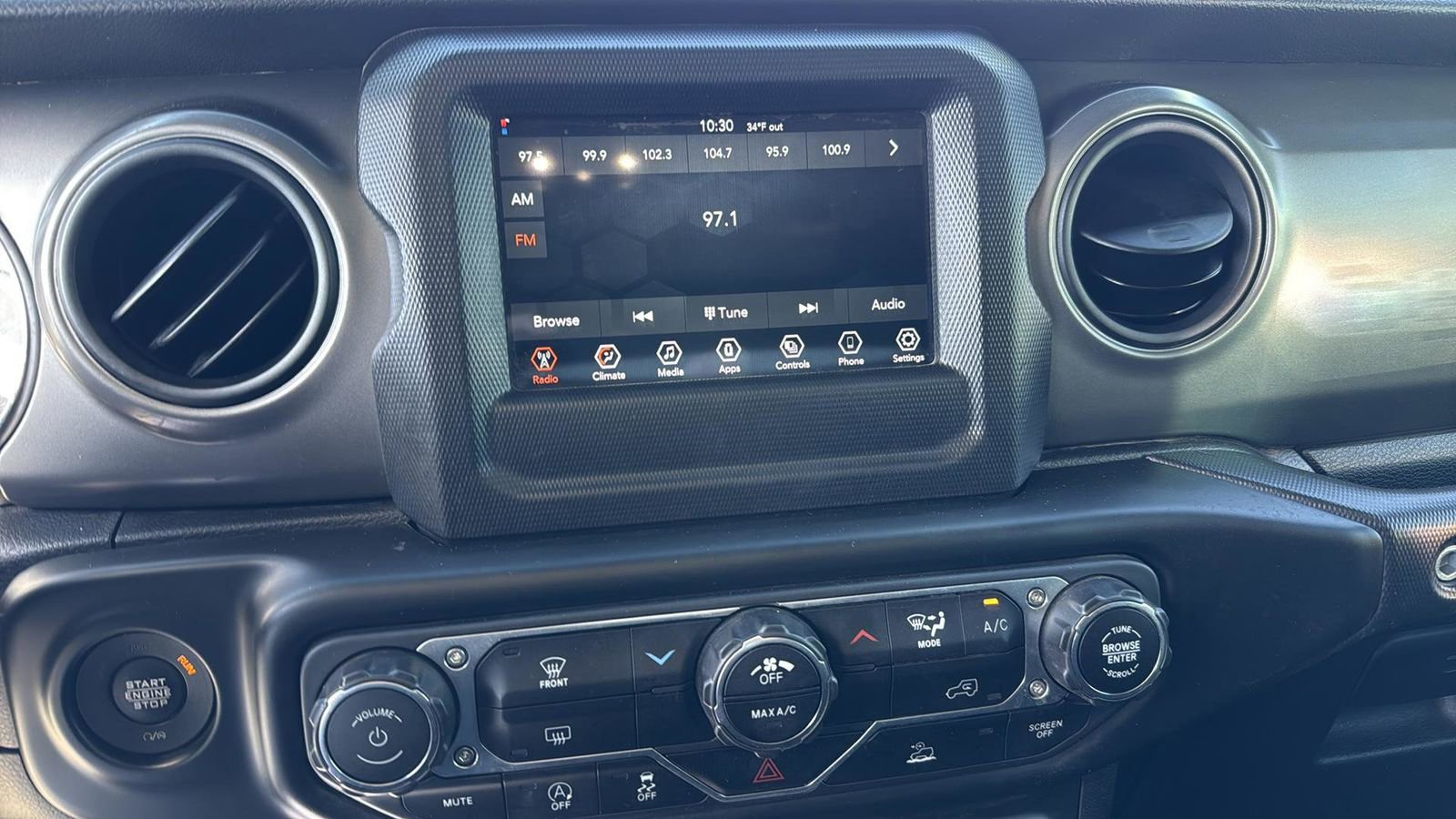 Used 2022 Jeep Wrangler Unlimited Sport image 19