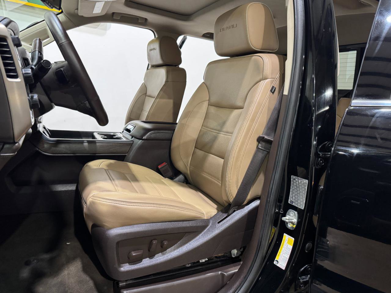 Used 2018 GMC Sierra 3500 Denali w/ Duramax Plus Package AWD/4WD image 11