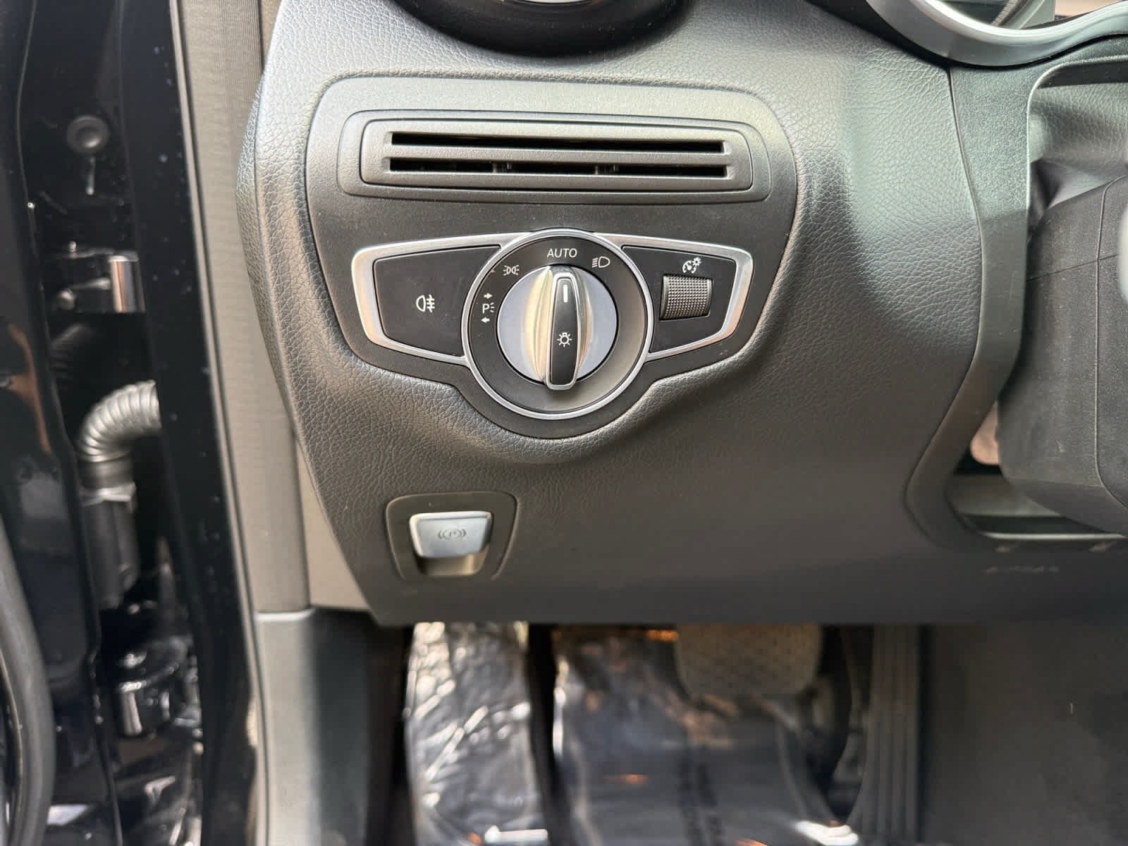 Used 2019 Mercedes-Benz GLC 300 image 25