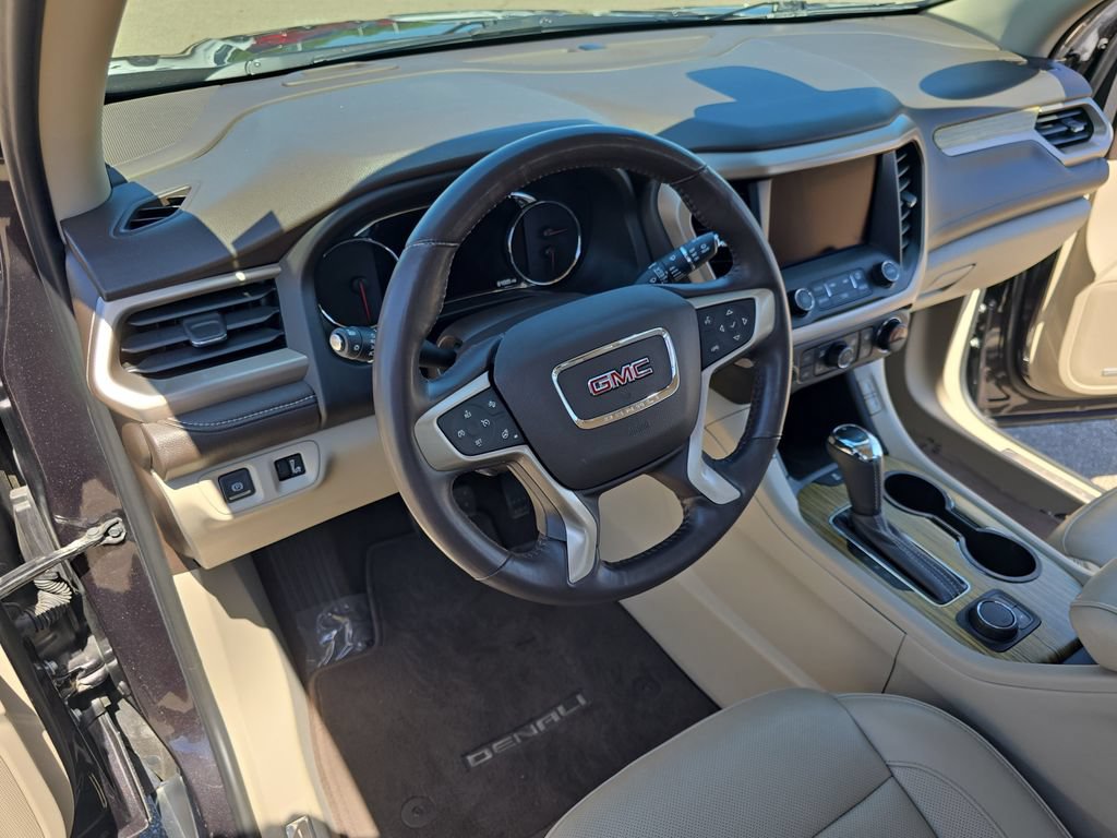 Certified 2019 GMC Acadia Denali w/ Technology Package AWD/4WD image 17