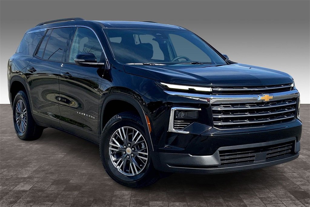 New 2026 Chevrolet Traverse LT image 1