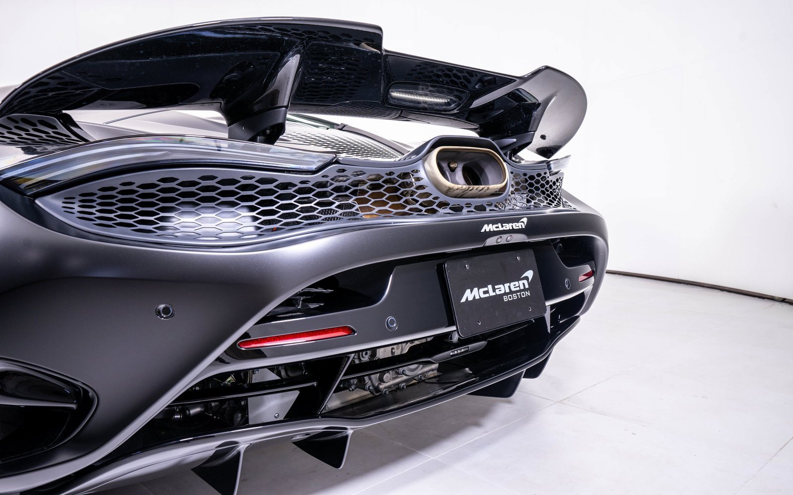 Used 2024 McLaren 750S Spider image 14