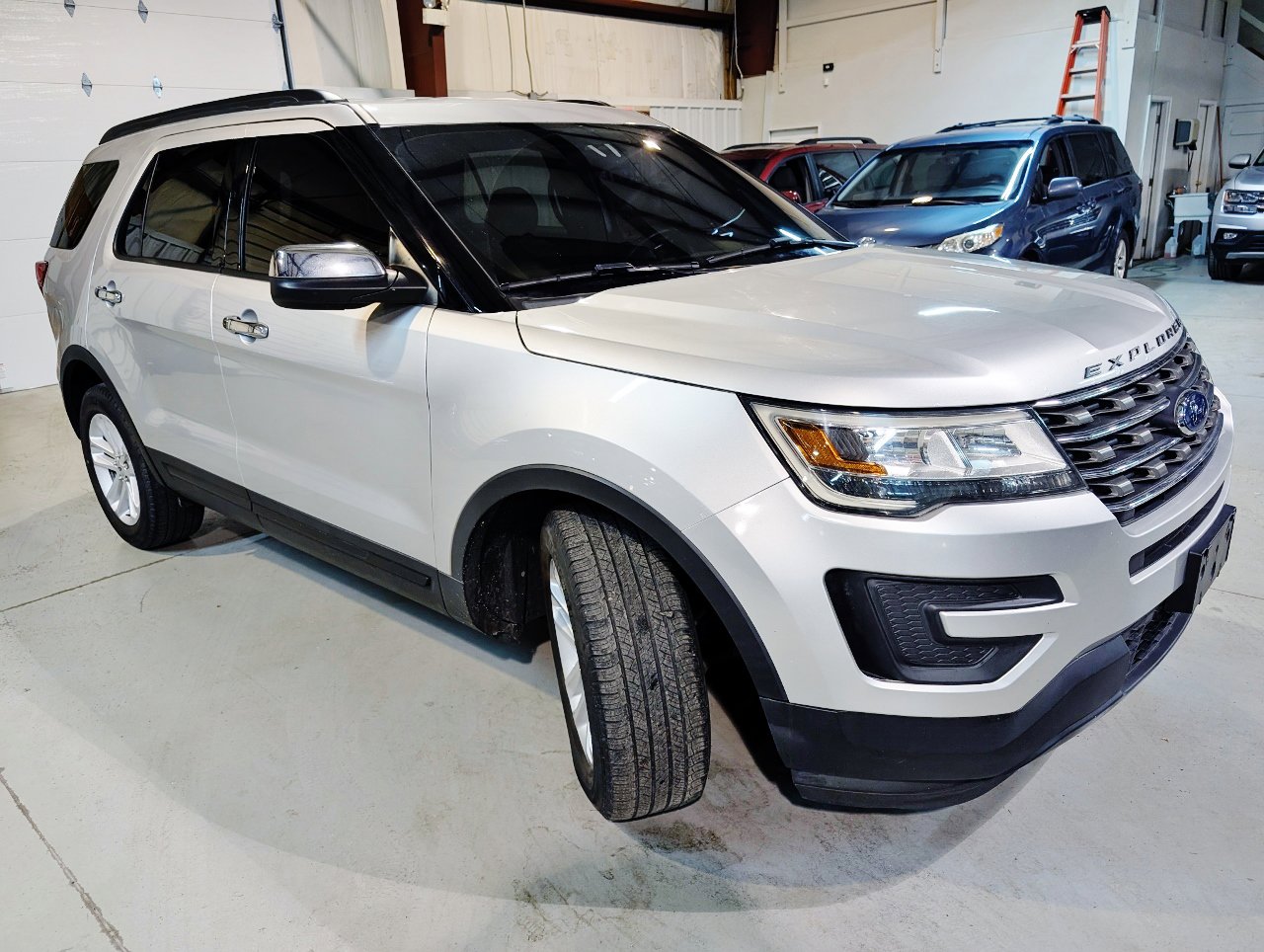 Used 2017 Ford Explorer FWD image 10
