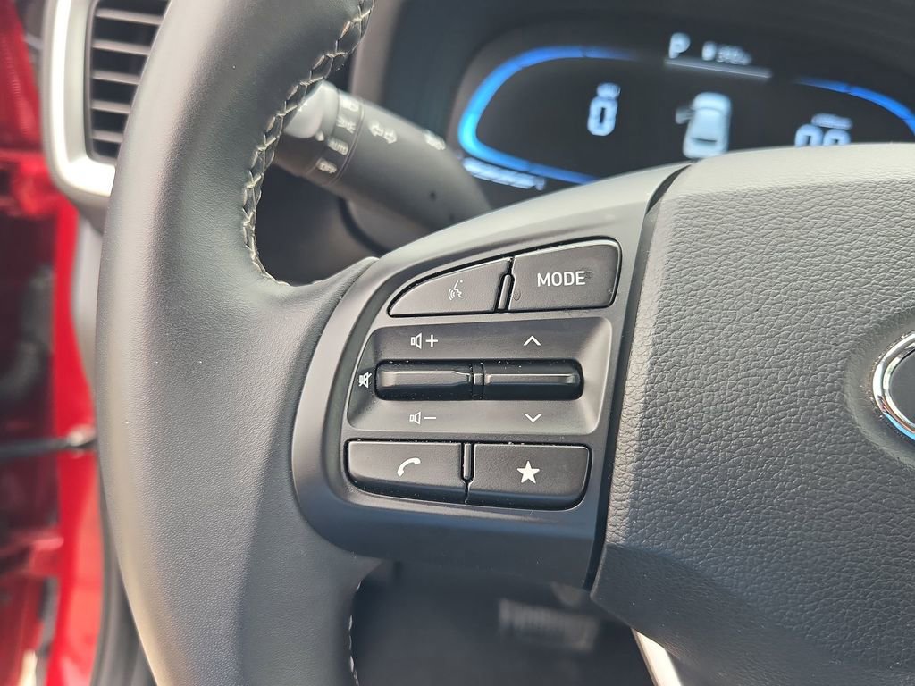 Used 2025 Hyundai Venue SEL FWD image 20