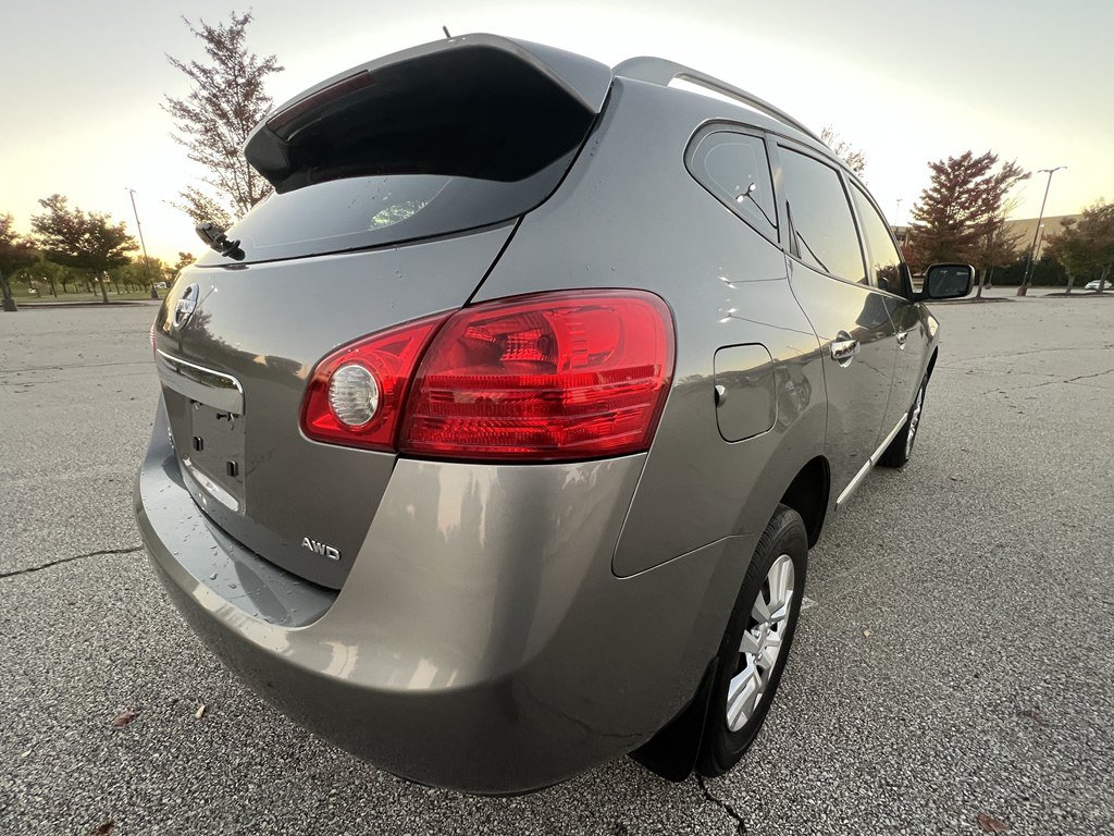 Used 2014 Nissan Rogue S w/ Convenience Package AWD/4WD image 5