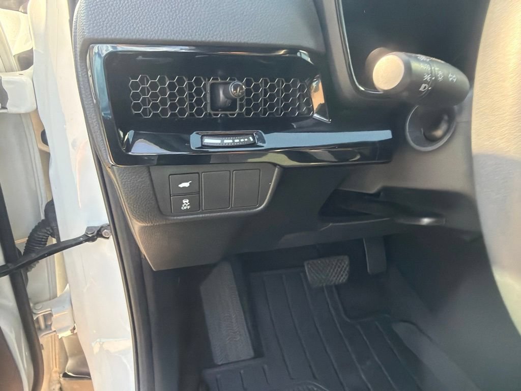 Used 2024 Honda CR-V Sport Touring image 18