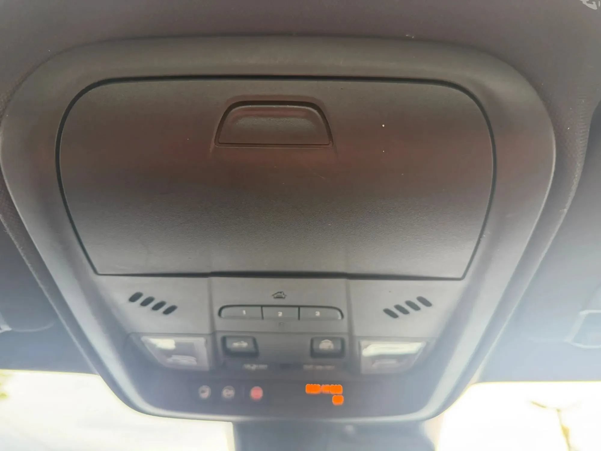 Used 2019 Cadillac XT4 Premium Luxury FWD image 21