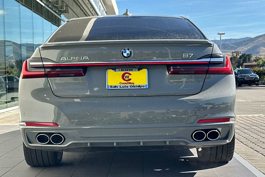 Used 2022 BMW ALPINA B7 xDrive w/ Luxury Rear Seating Package AWD/4WD image 4