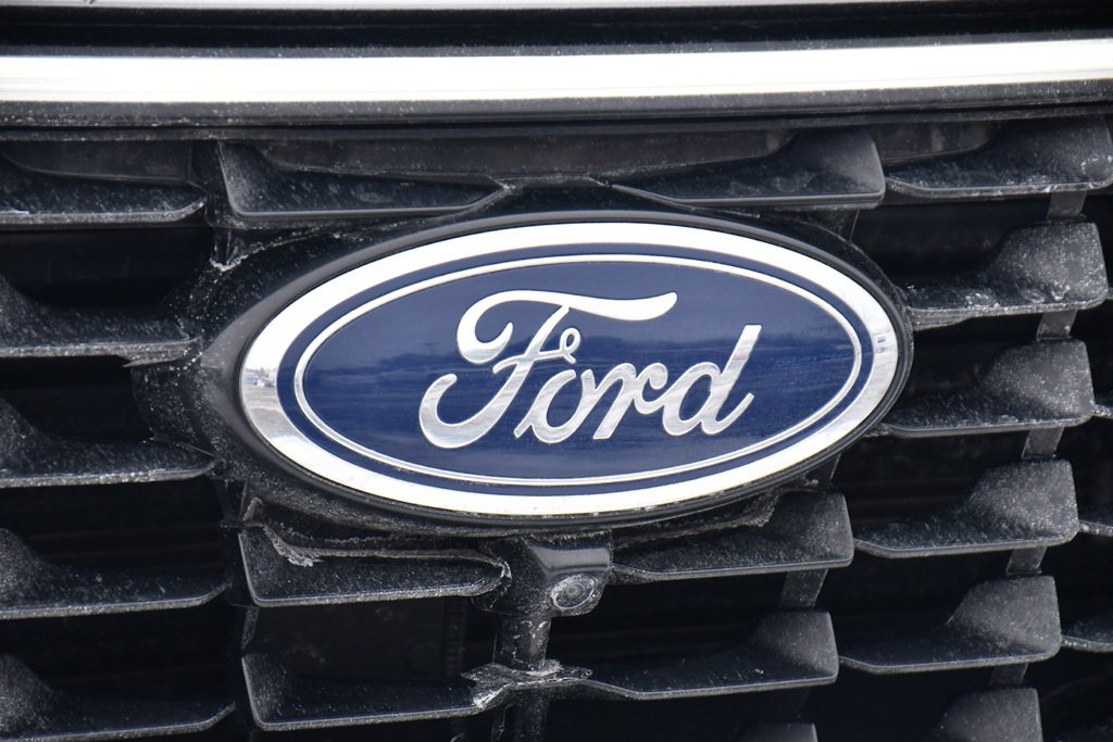 Used 2024 Ford Escape Platinum image 35