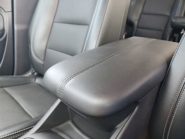 Used 2023 GMC Terrain SLT image 13