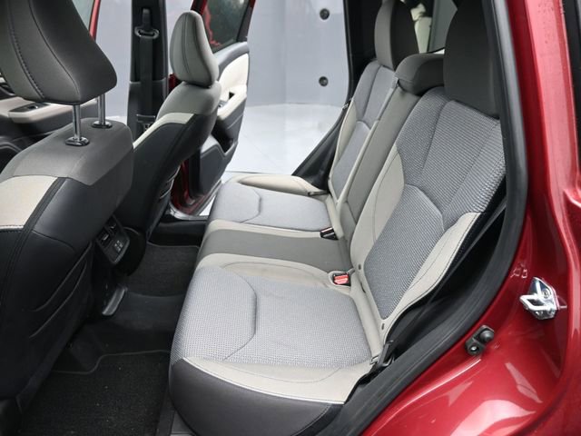 Used 2025 Subaru Forester Premium image 13