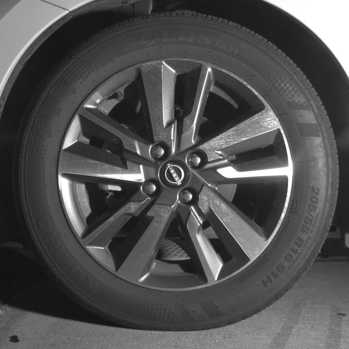 Used 2025 Nissan Versa SV image 12