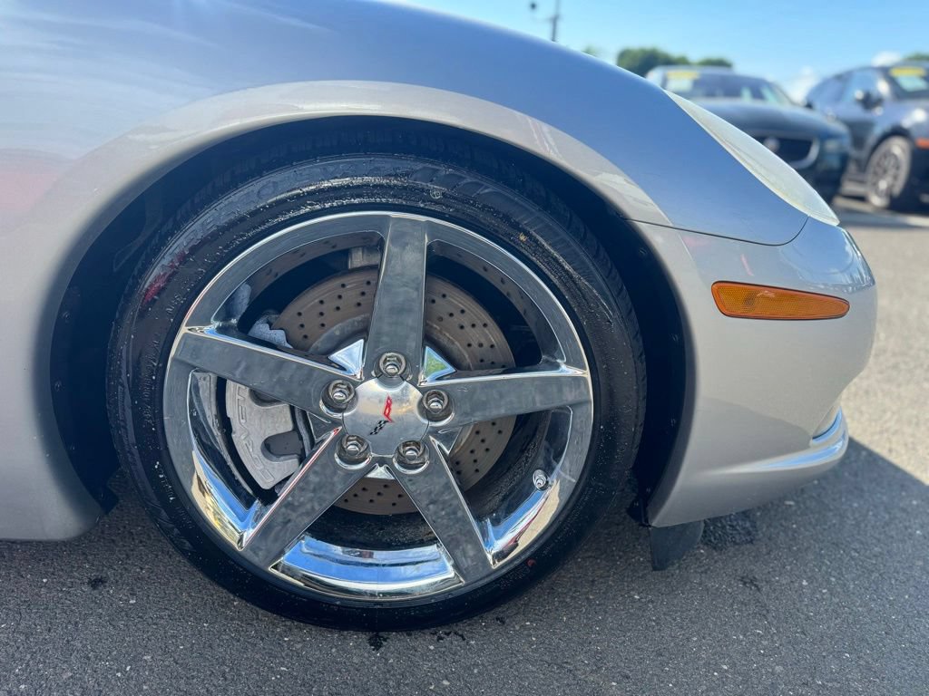 Used 2005 Chevrolet Corvette Convertible w/ Preferred Equipment Group RWD image 20