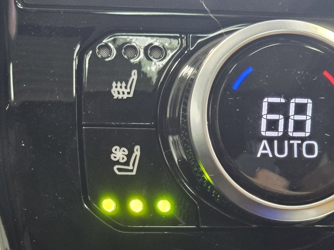 New 2026 Toyota Highlander Platinum image 9