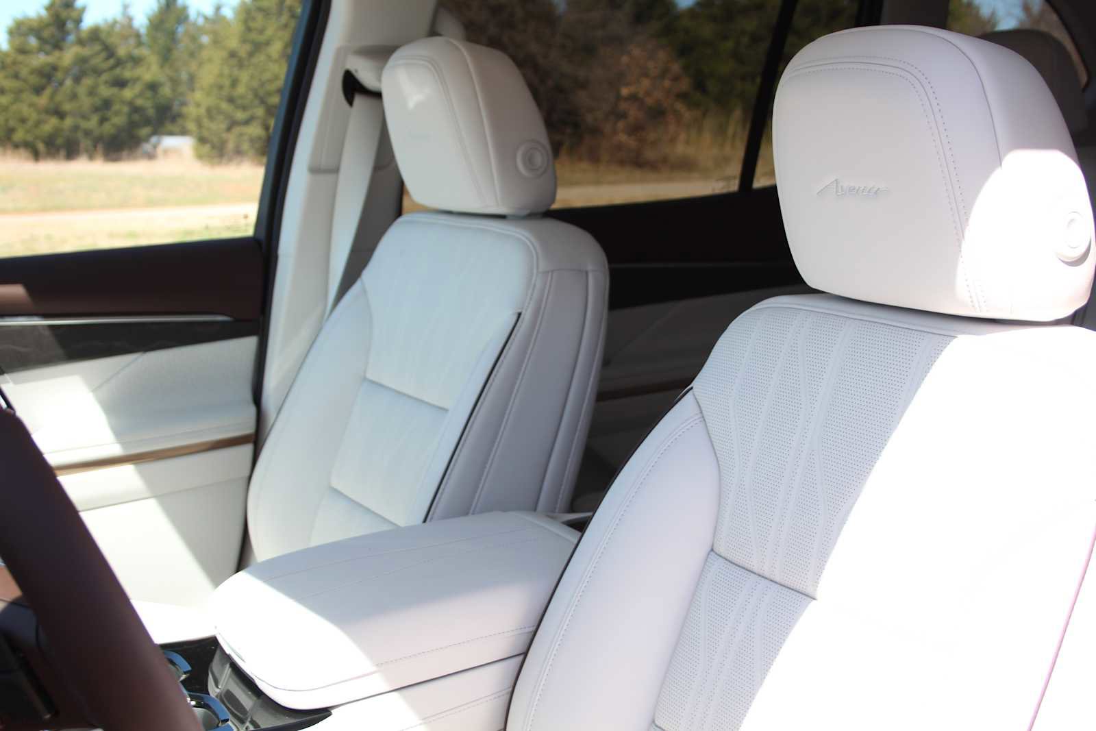 New 2026 Buick Enclave Avenir w/ Super Cruise Package FWD image 23