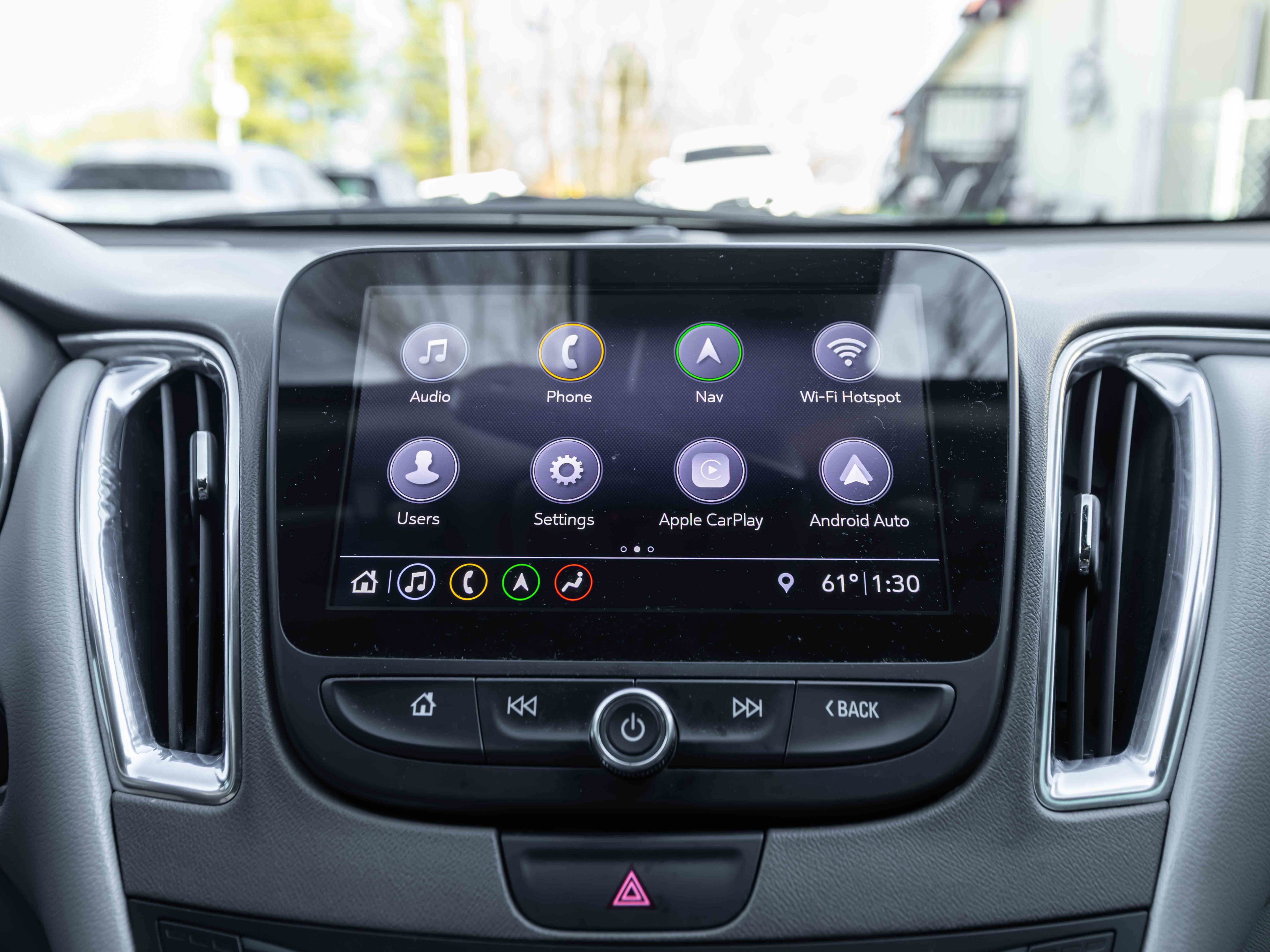 Used 2019 Chevrolet Malibu Premier w/ Sun and Wheel Package image 10