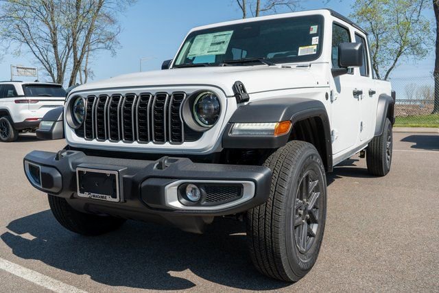 New 2026 Jeep Gladiator Sport AWD/4WD image 2