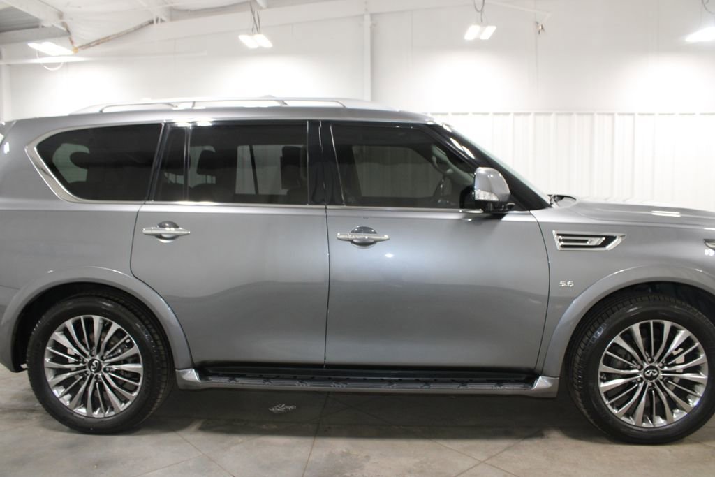 Used 2018 INFINITI QX80 4WD w/ Driver Assistance Package image 11