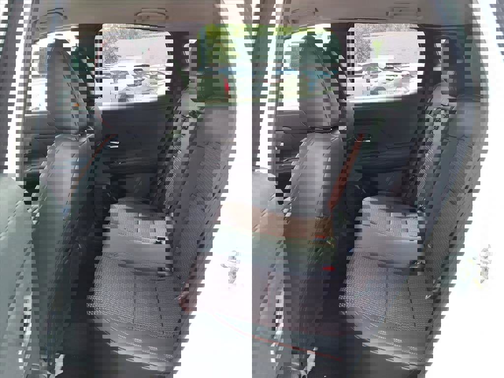 New 2025 Nissan Kicks SR image 6