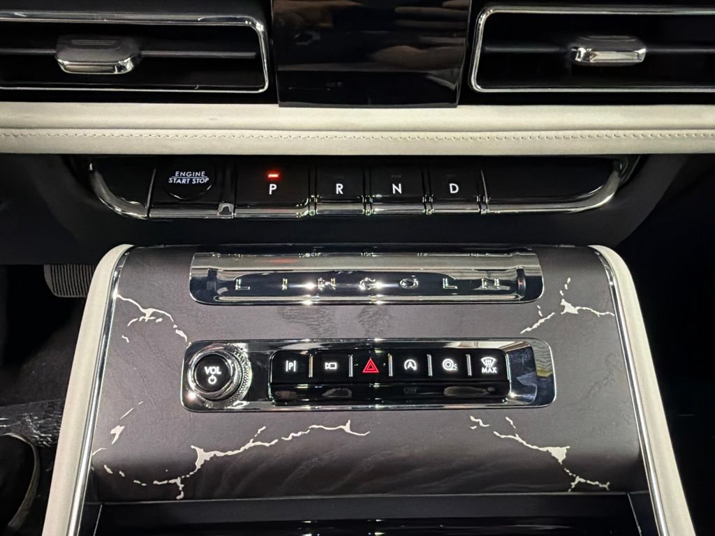 New 2026 Lincoln Aviator Black Label w/ Dynamic Handling Package AWD/4WD image 14