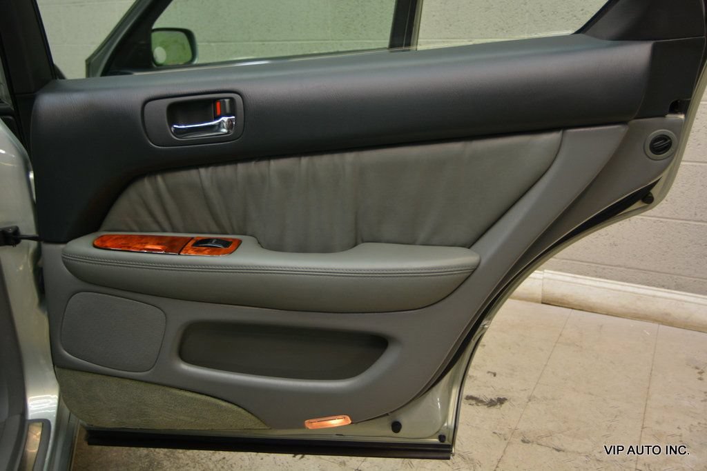 Used 1998 Lexus LS 400 RWD image 12
